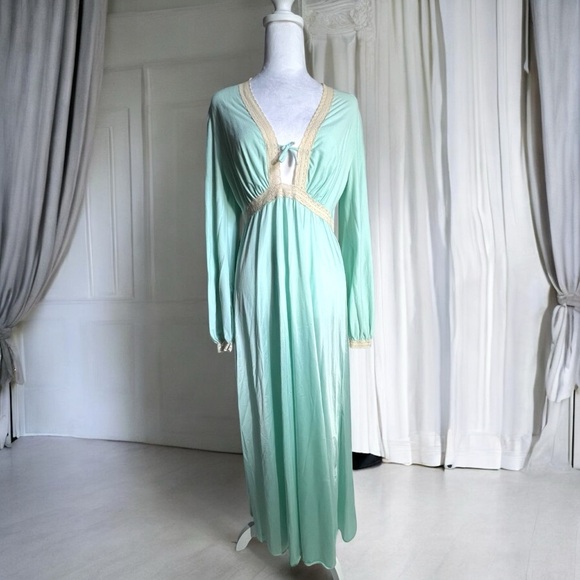 Vintage “Behind every Olga there really is an Olga” Mint Green Nightgown